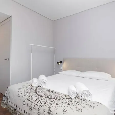 New On Gondomar Close Heart Oporto